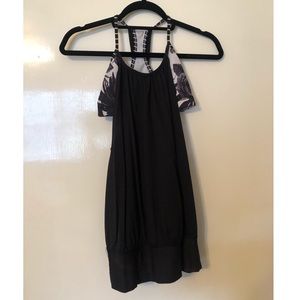 Lululemon black top with built in bra